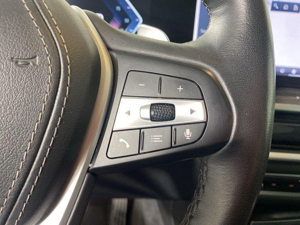 Used 2024 Gray Metallic BMW xDrive40i image 18