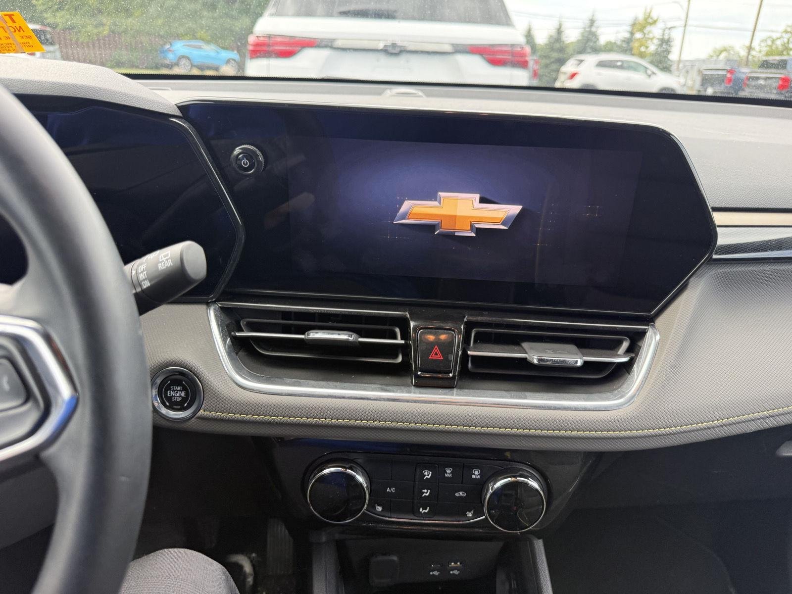 Used 2024 Fountain Blue Chevrolet ACTIV image 9