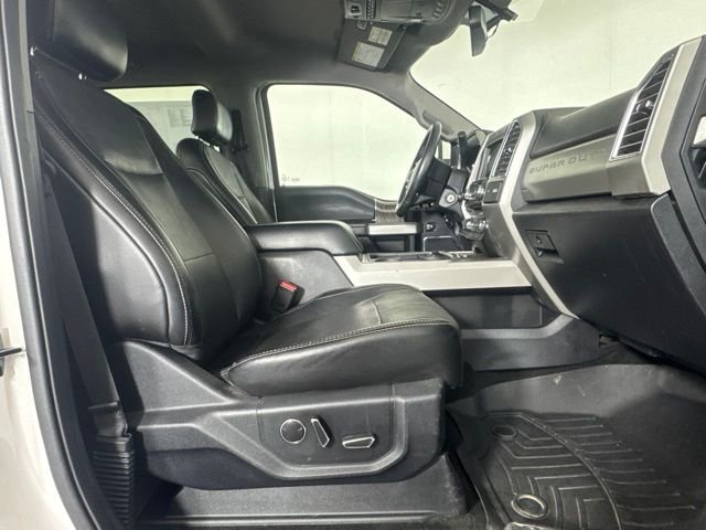 Used 2017 Gray Ford Lariat image 4