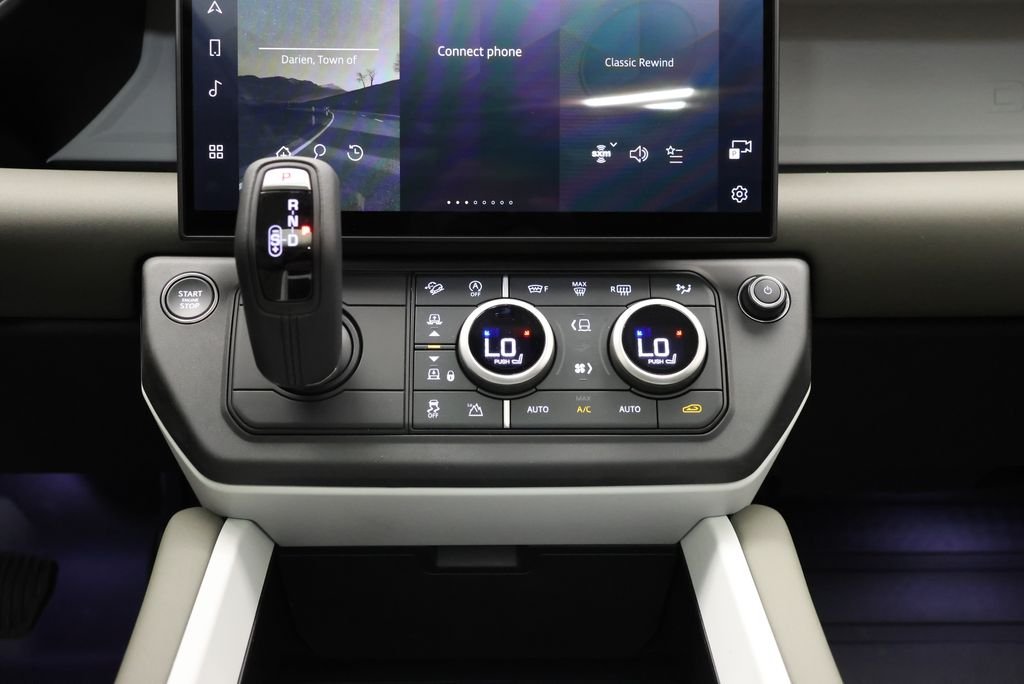 New 2026 Woolstone Green Land Rover S image 22