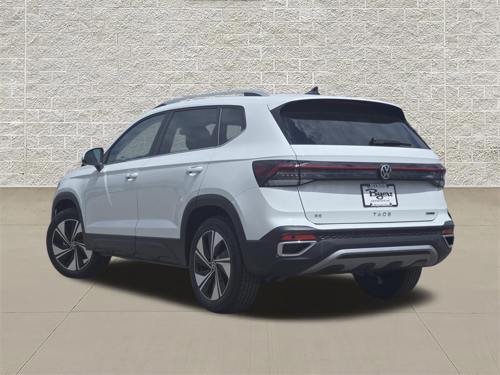New 2026 Pure White Volkswagen SE image 5
