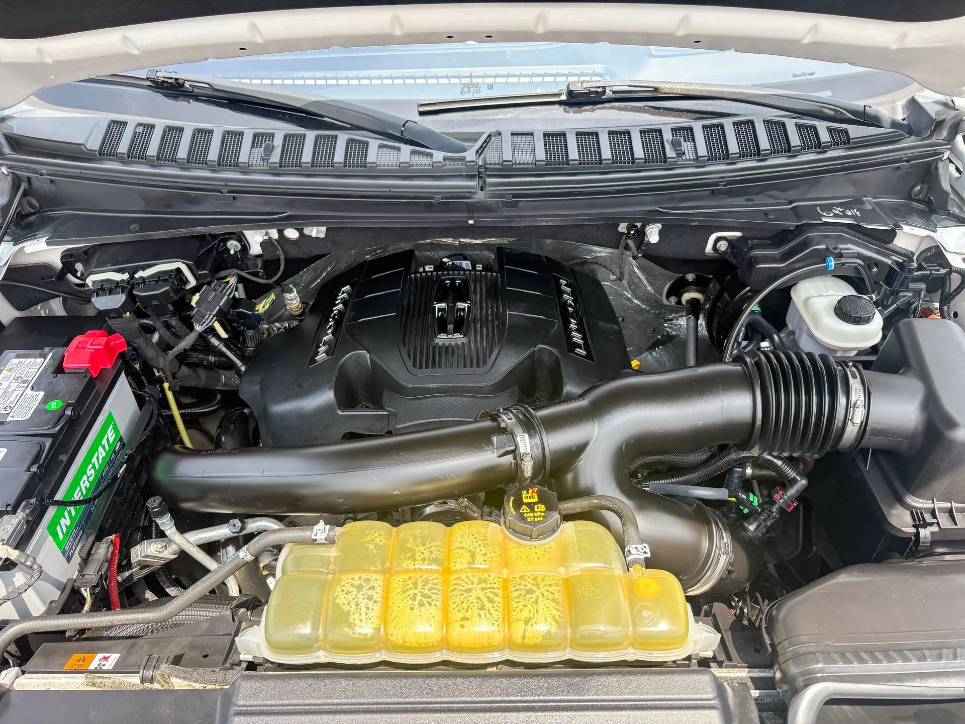 Used 2019 White Lincoln Reserve image 40