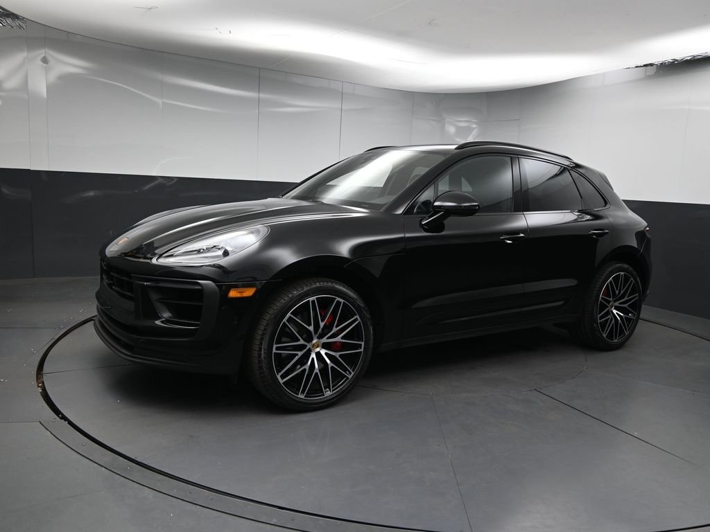 2024 Porsche Macan S's photo