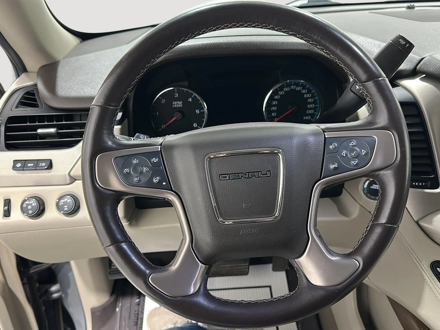 Used 2019 SATIN STEEL METALLIC GMC Denali image 9