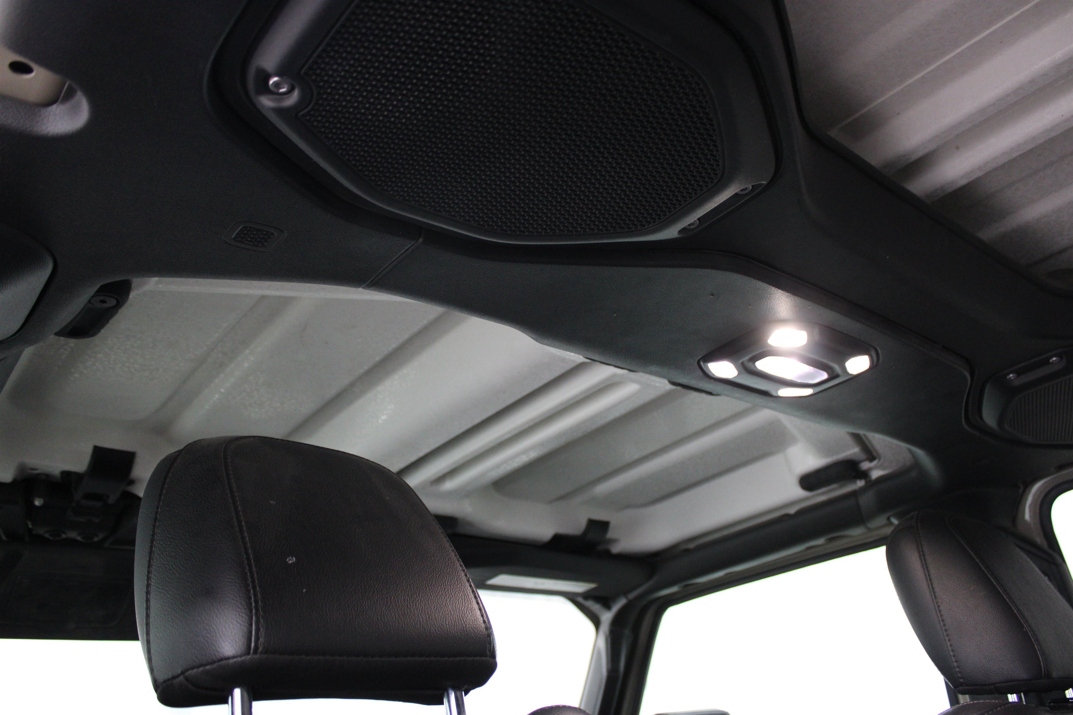 Used 2022 Limited Edition Gobi Clearcoat Jeep Rubicon image 21