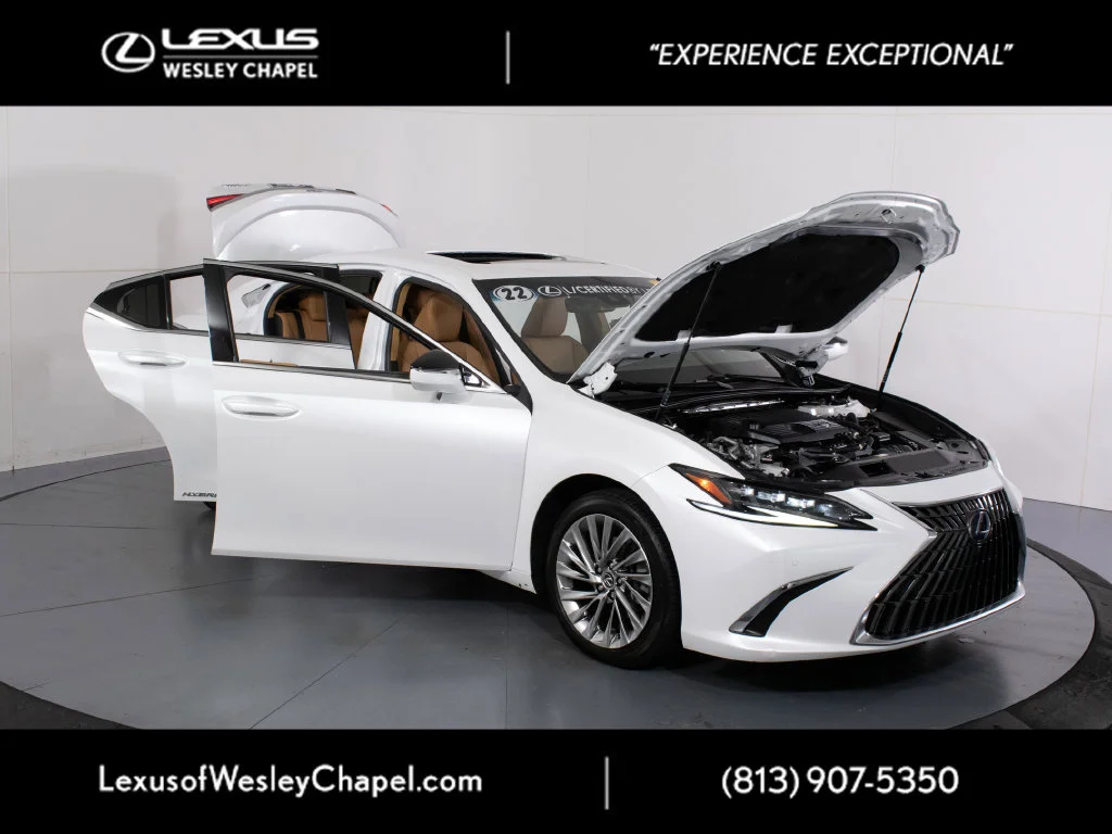 Used 2022 White Lexus 300h Ultra Luxury image 12