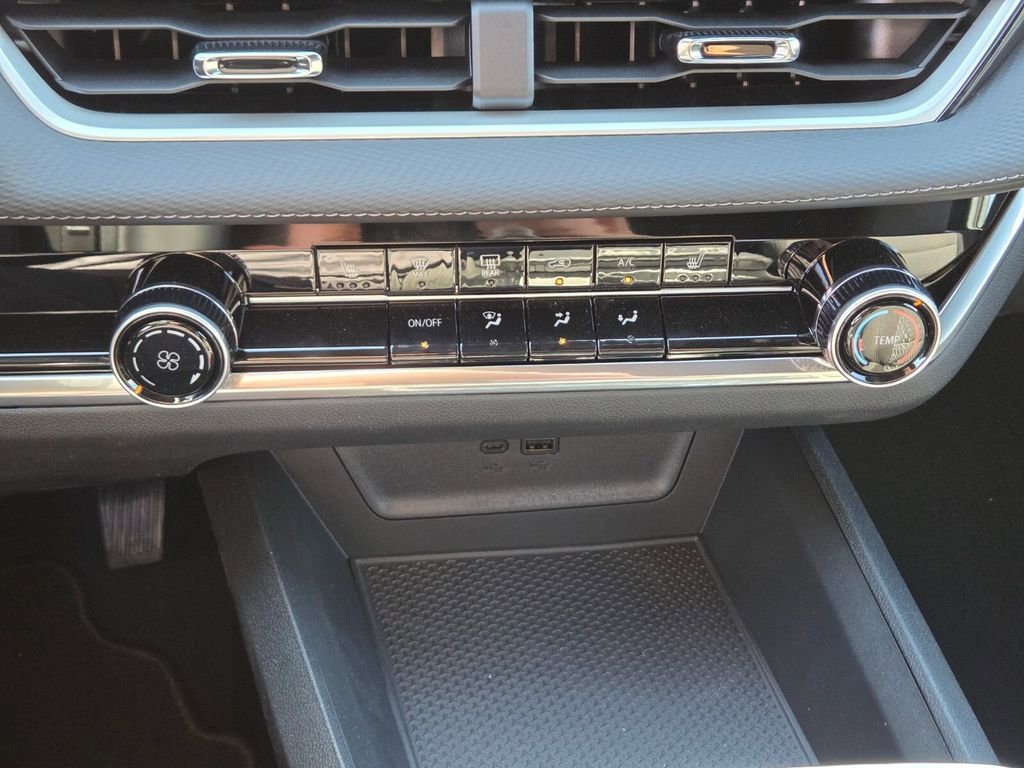 2026 Chevrolet Equinox LT - Photo 13