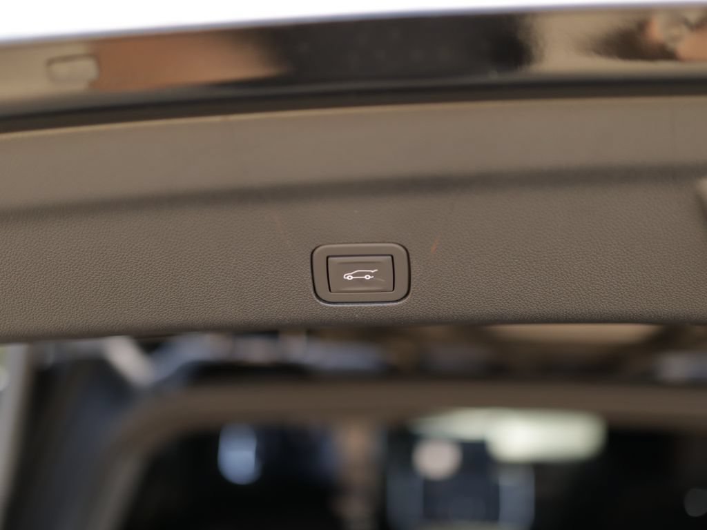 New 2026 Onyx Black GMC Denali Ultimate image 39