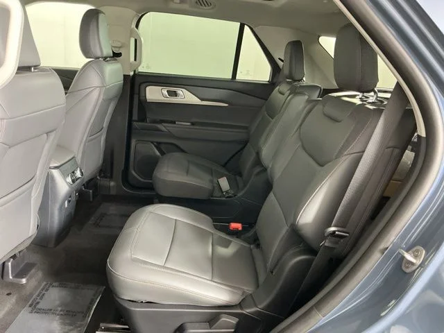 Used 2026 Vapor Blue Ford Active image 28