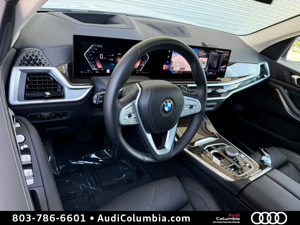 Used 2023 White BMW xDrive40i image 3