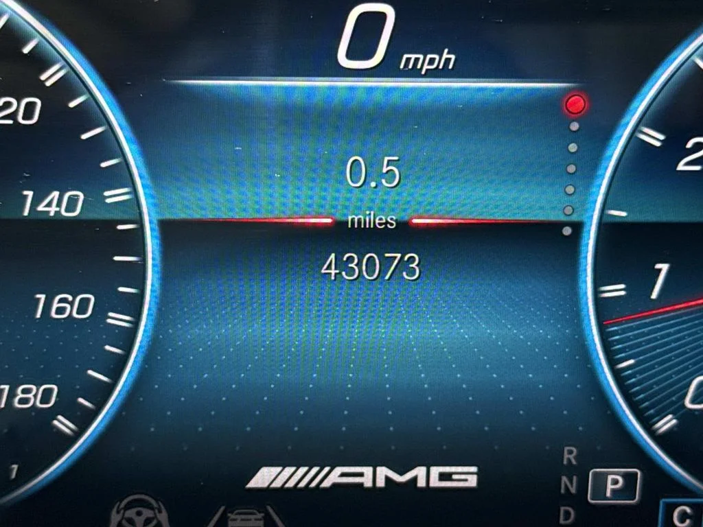 Used 2022  Mercedes-Benz GLB 35 AMG® image 38