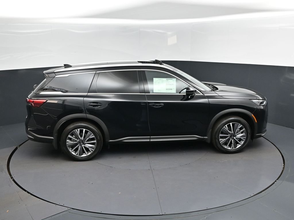 New 2027 MINERAL BLACK INFINITI Luxe FWD image 36