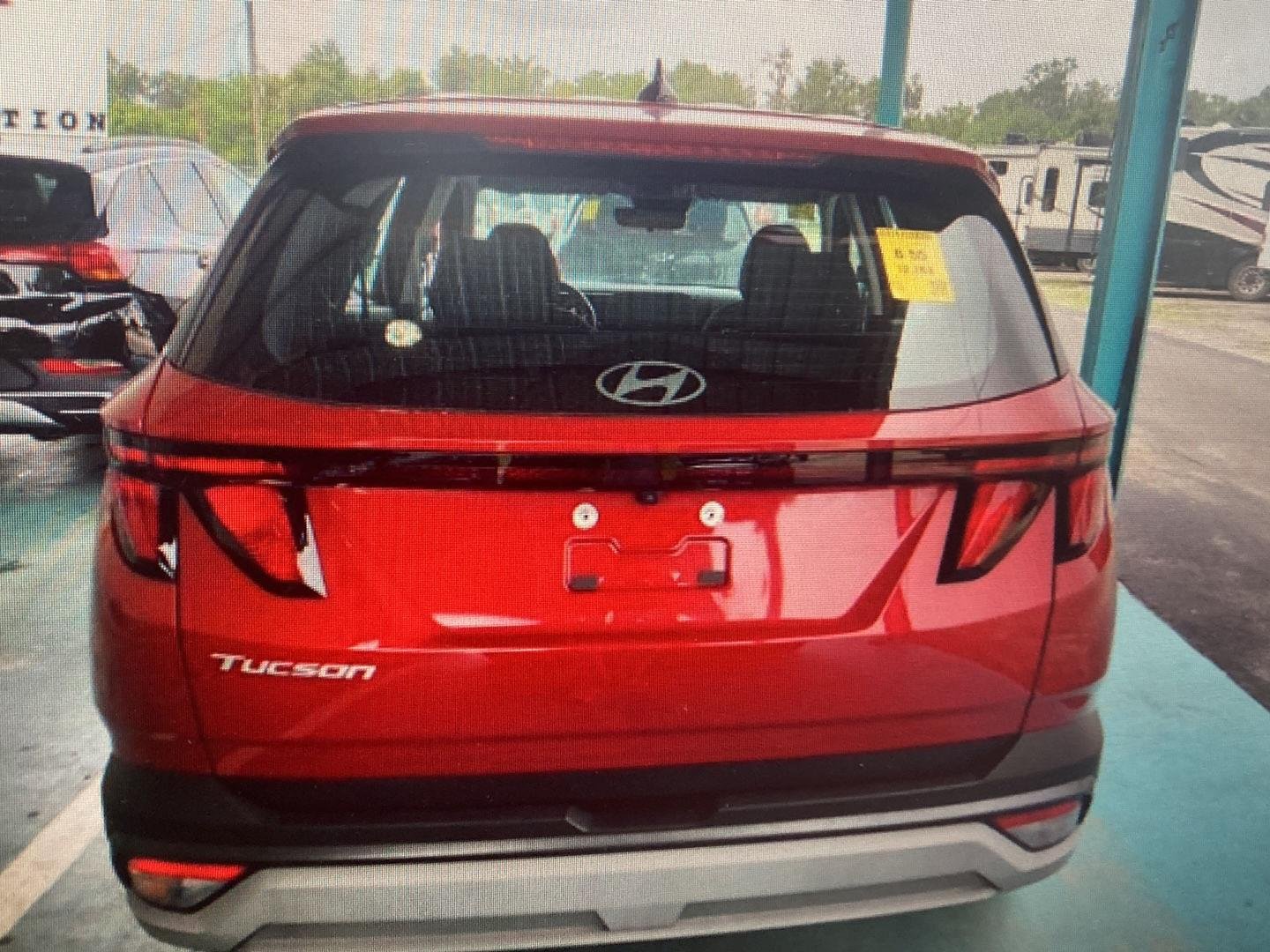 Used 2025 Ultimate Red Hyundai SE image 6