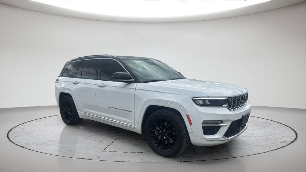 Used 2022 White Jeep Summit 4xe image 5