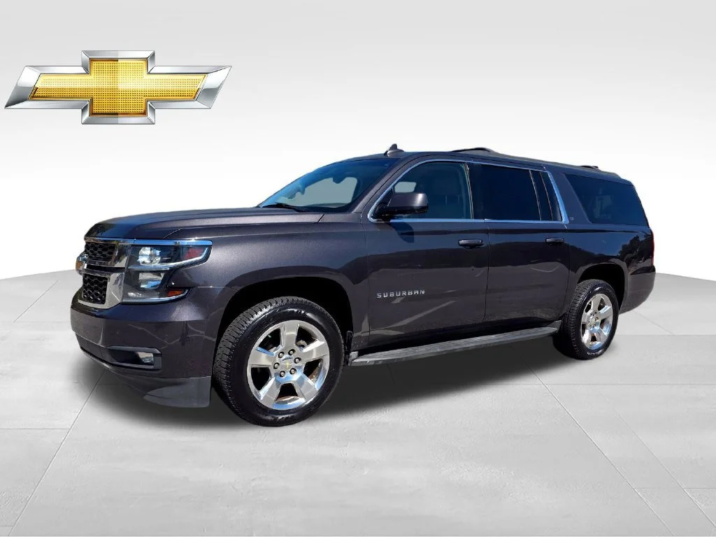 Used 2015 TUNGSTEN METALLIC Chevrolet LT image 2