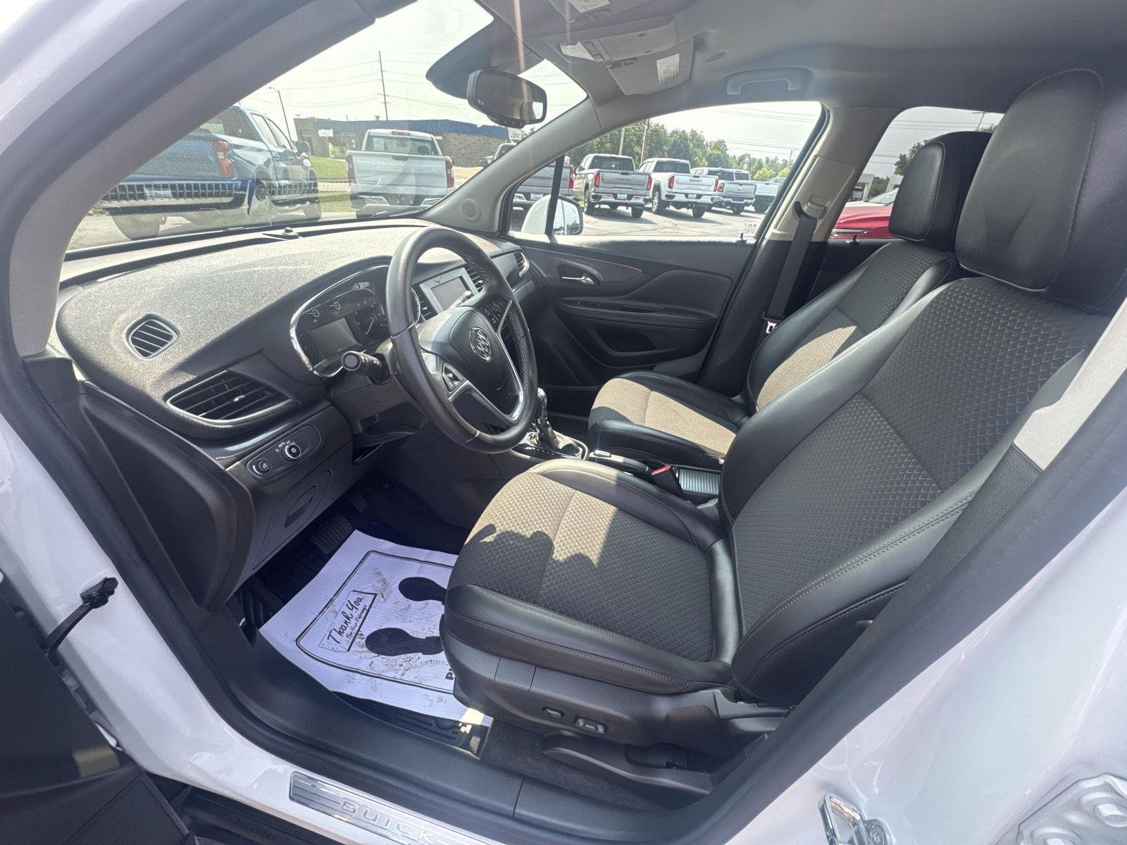 Used 2022 Summit White Buick Preferred image 7