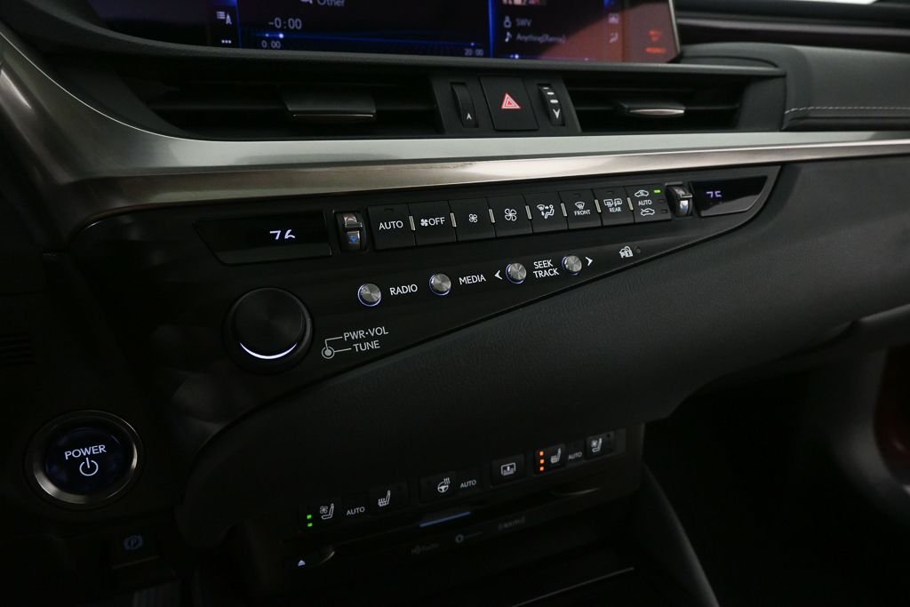 Used 2020 Red Lexus 300h Luxury image 13