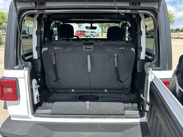 Used 2021 White Jeep Rubicon image 29