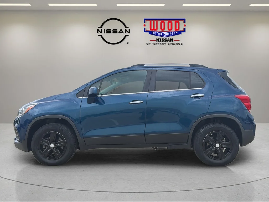 Used 2020 Pacific Blue Metallic Chevrolet LT image 5