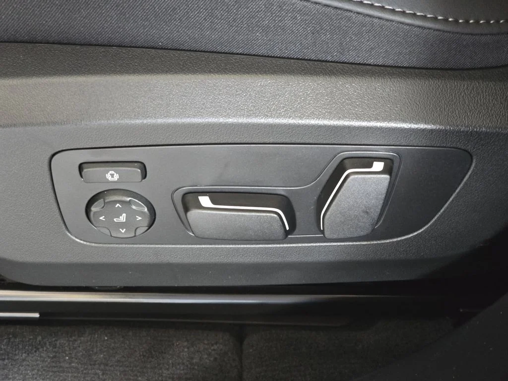 Used 2026 Gray BMW 30 xDrive image 19