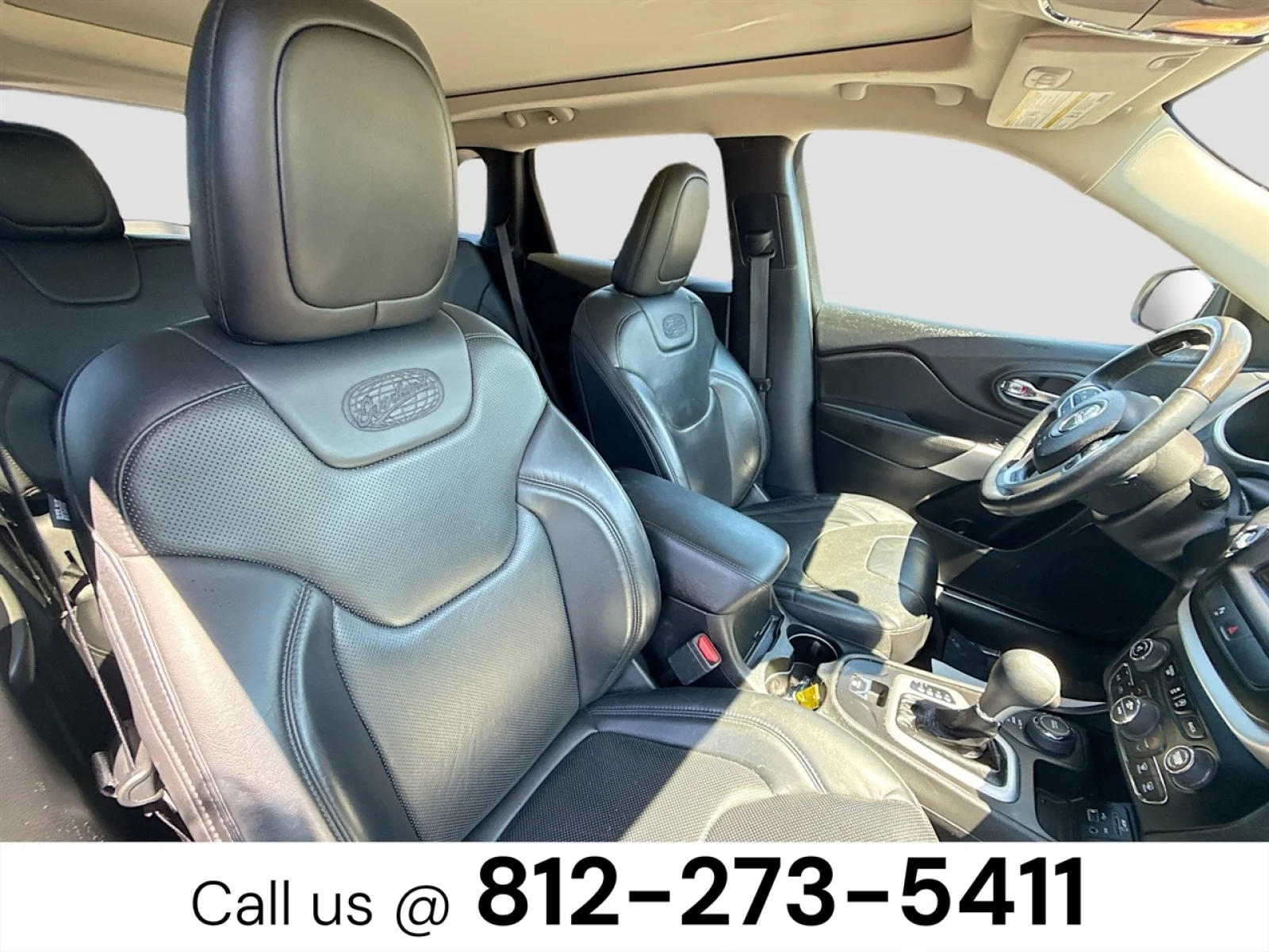 Used 2017  Jeep Overland image 29