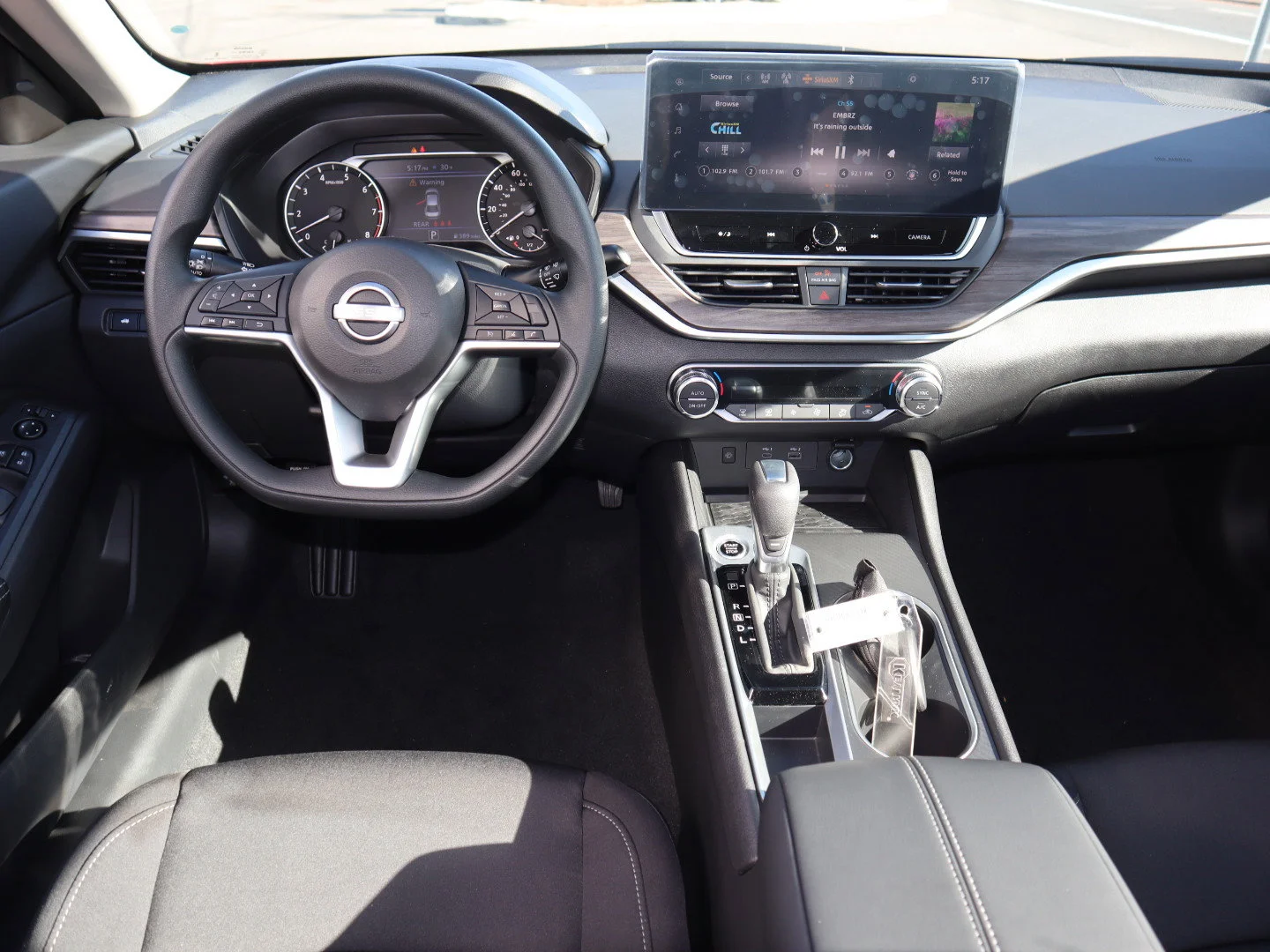 2025 Nissan Altima SV - Photo 16