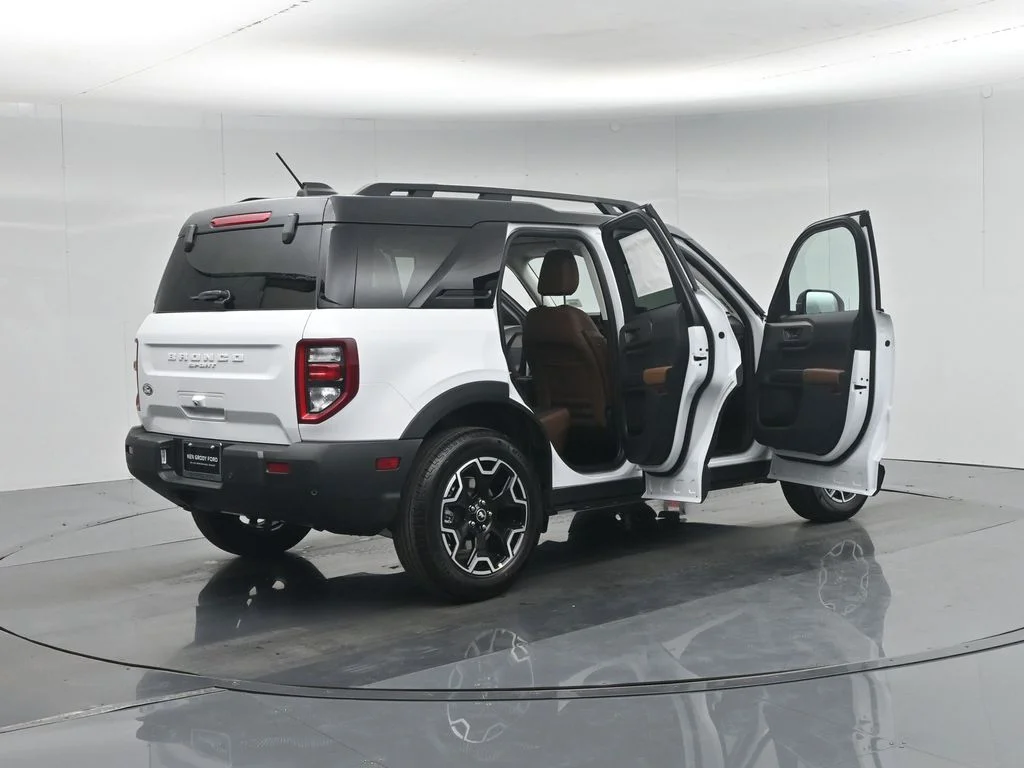 New 2026 Oxford White Ford Outer Banks image 29