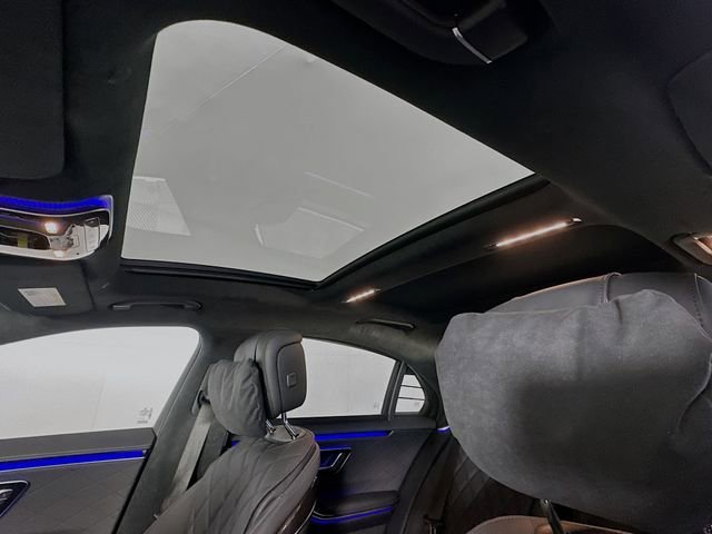 New 2026 MANUFAKTUR Moonlight White Metallic Mercedes-Benz S 580 image 54