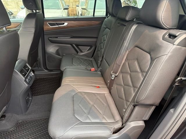 New 2026 Black Volkswagen 2.0T SE w/Technology image 12