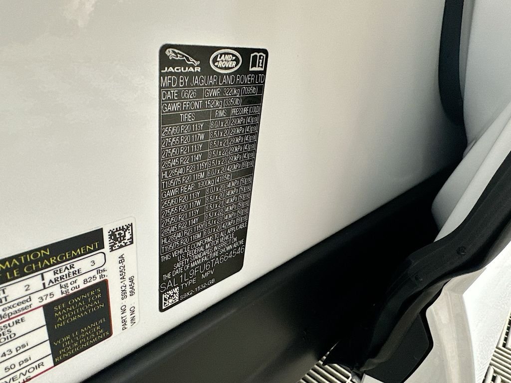 New 2026 Fuji White Land Rover Dynamic SE image 31