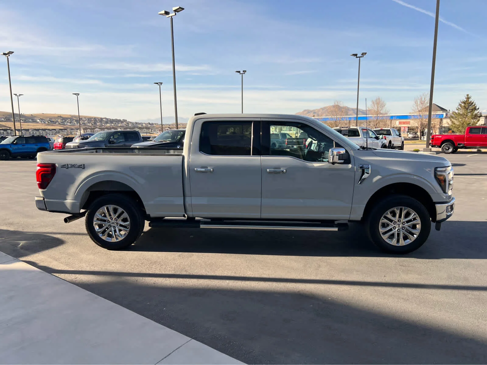 Used 2024 Avalanche Ford LARIAT image 6