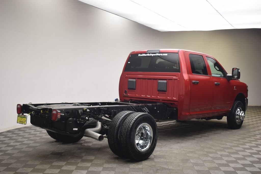 2026 RAM 3500 Chassis Tradesman - Photo 6
