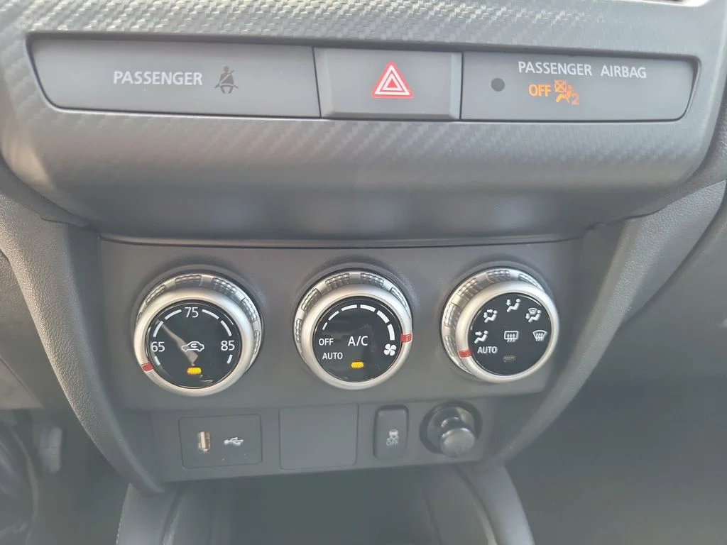 New 2027 OCTANE BLUE METALLIC Mitsubishi 2.0 S 2WD image 36