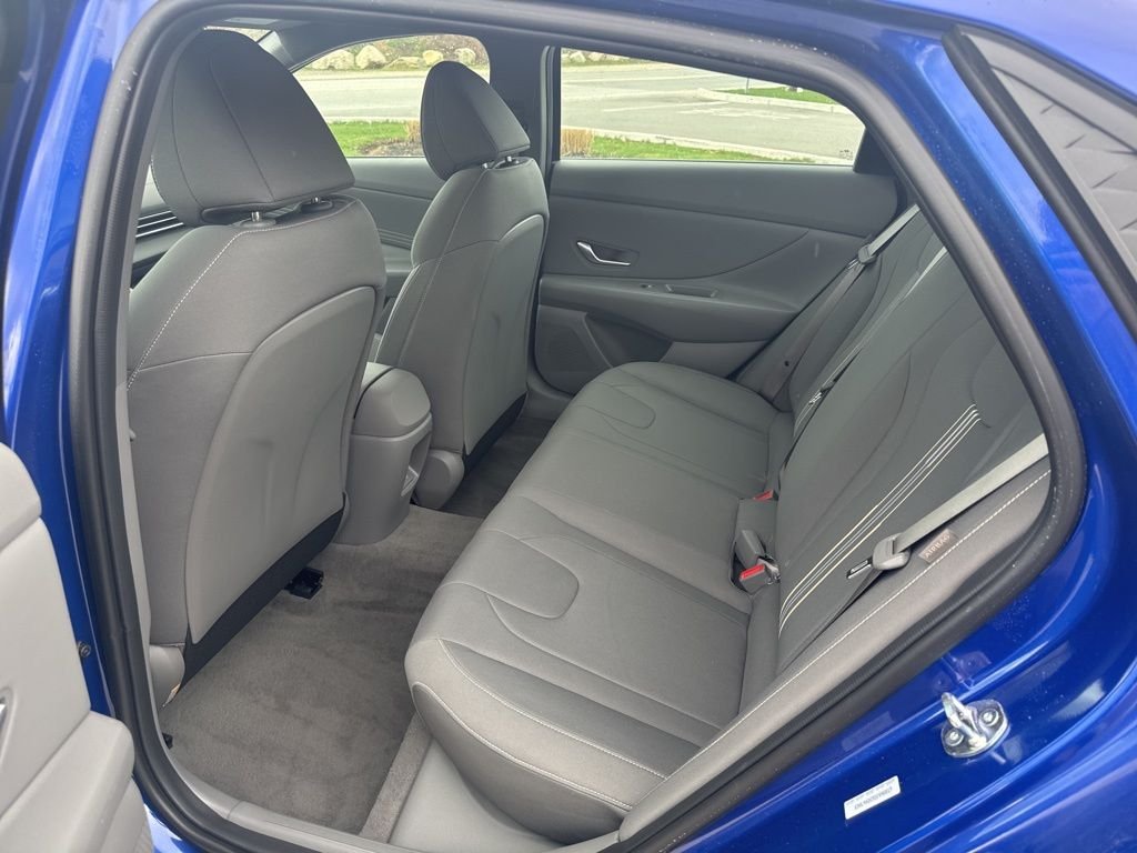 2025 Hyundai Elantra SEL - Photo 27