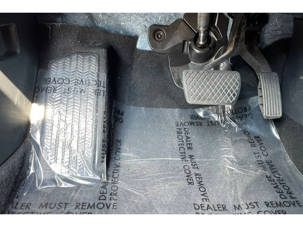 Used 2025 MILANO RED Honda Sport image 39