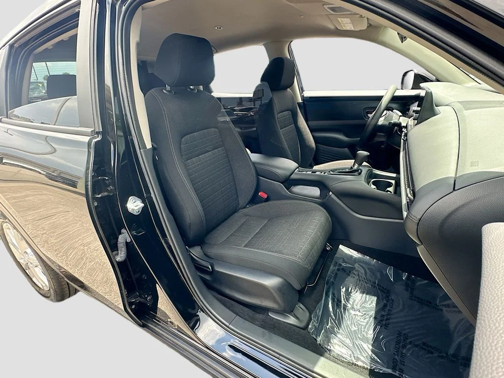Used 2025  Honda LX image 25