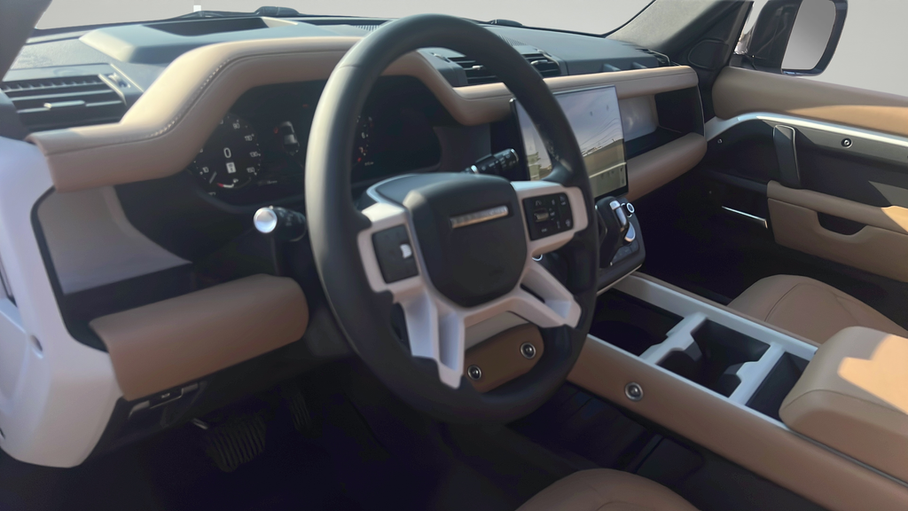 New 2026 White Land Rover X-Dynamic SE image 4