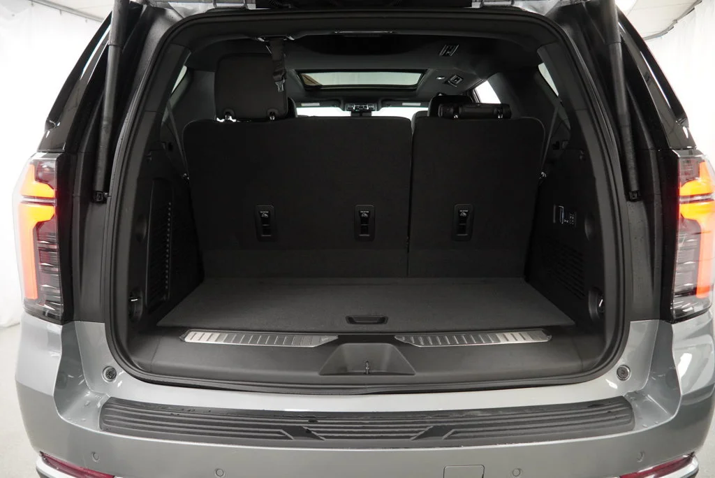 New 2026 Sterling Gray Metallic Chevrolet High Country image 27