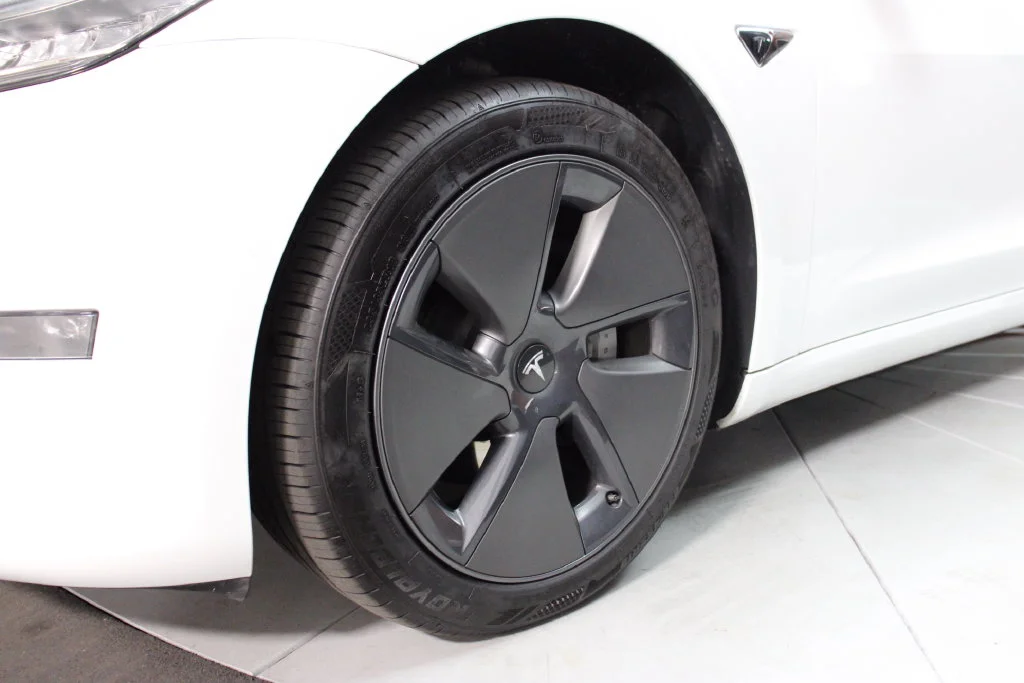 Used 2020 Pearl White Multi-Coat Tesla Long Range image 5