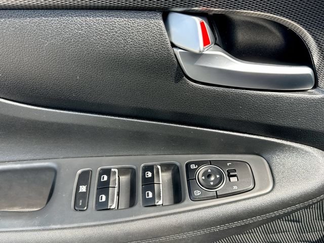 Used 2020 Blue Hyundai SE image 13