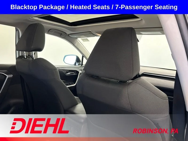 Used 2021  Toyota XLE image 12