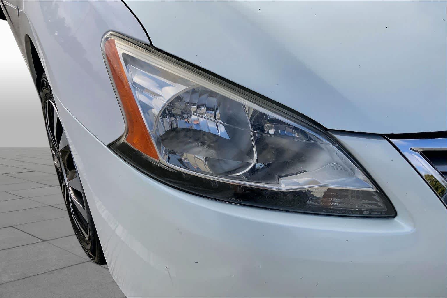 Used 2014 Aspen White Nissan SV image 26
