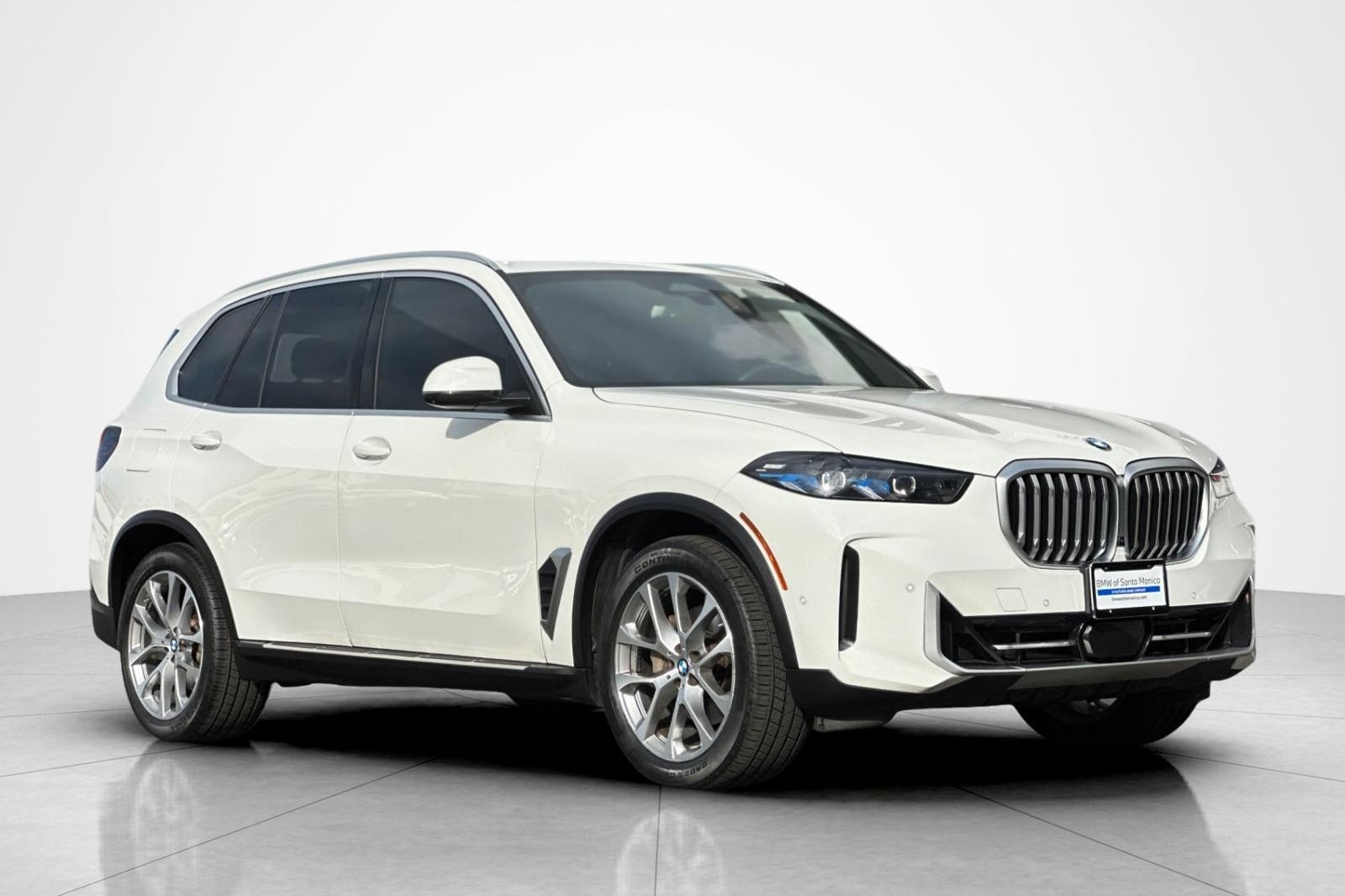Certified Used 2024 Alpine White BMW xDrive40i image 7