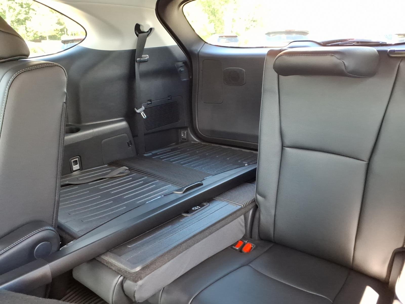 Used 2026 Wind Chill Pearl Toyota Limited image 12