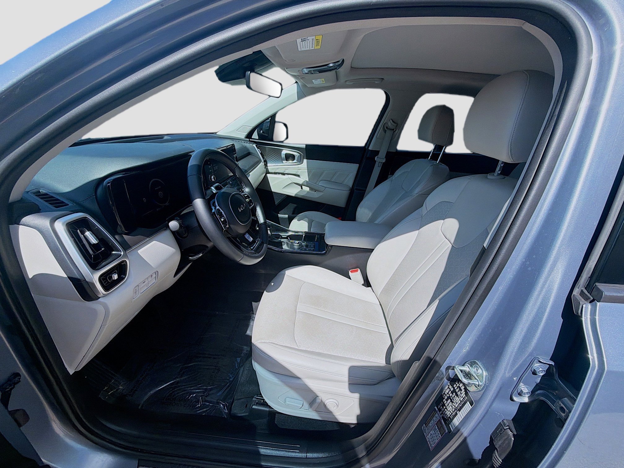 Used 2023 Everlasting Silver Kia SX image 16
