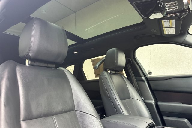 Certified Used 2026 White Land Rover Dynamic SE image 16