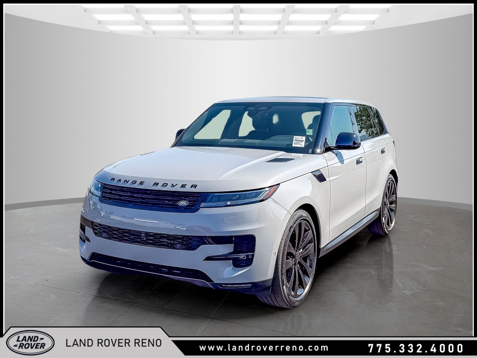 New 2026 Borasco Grey Land Rover SE image 1