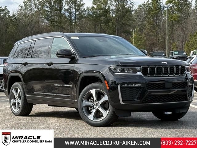 New 2026 Diamond Black Crystal Pearl-Coat Exterior Paint Jeep Limited image 1