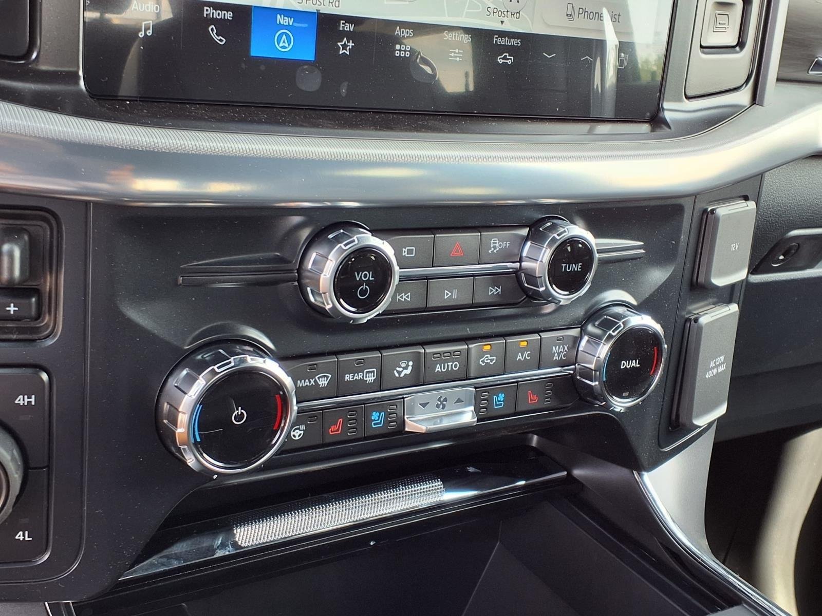 New 2026 Carbonized Gray Metallic Ford Lariat® image 26