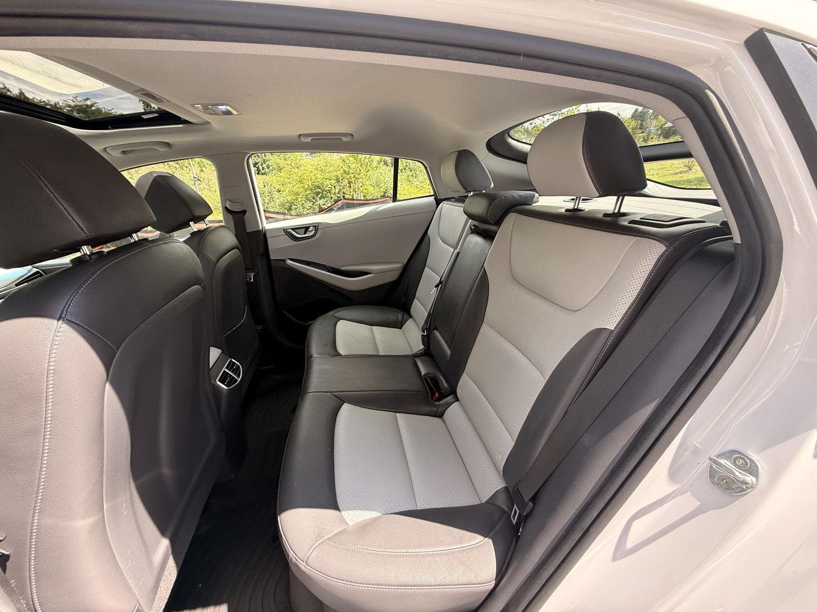 Used 2020 Ceramic White Hyundai Limited image 17